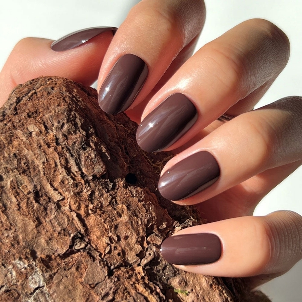 🔴 Glamnetic Bark Brown Short Round Press-On Nails